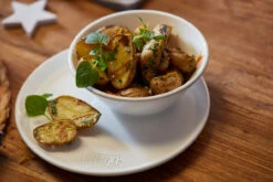 Weber® Dessert Plate, Set Of 2 -Kitchen Grill Store 17881YH11 900x600 53107e2 18935.1627219348