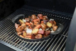 Weber® Gourmet BBQ System Griddle 9 Weber® Gourmet BBQ System Griddle -Kitchen Grill Store 7421M14 900x600 53107e2 30472.1626690095