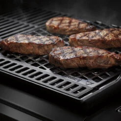 Weber® Crafted Dual-Sided Sear Grate -Kitchen Grill Store 7670 Lifestyle 1 86719.1642411694