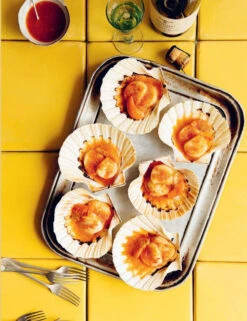 Riverside Kin Thai: Modern Thai Recipes - John Chantarasak -Kitchen Grill Store Kin Thai 4 03263.1656676412