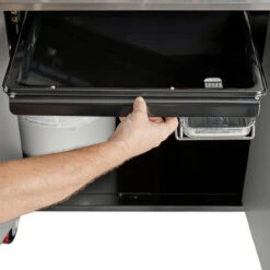 Weber® Genesis S-325S -Kitchen Grill Store PullClean Grease Tray 73024.1644313792.1280.1280 74752.1673177022