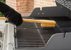 Weber® 46 Cm Bamboo Grill Brush -Kitchen Grill Store Weber 46 cm Bamboo Grill brush in use 08470.1685262430
