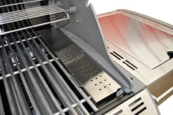 Weber® Summit® E670 GBS -Kitchen Grill Store weber summit smoker box in situ 1 10231.1626532147